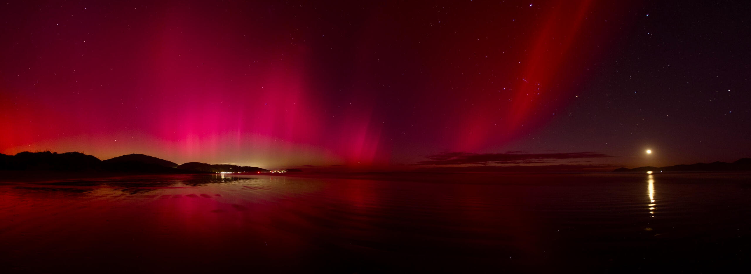 Aurora May 2024 - Paekakariki, Pukerua Baya nd kapiti Island.